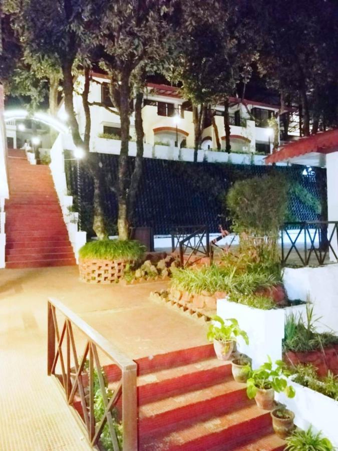 Surbee Resort Масурі Екстер'єр фото